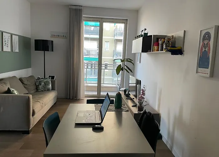 Confortevole Bilocale In Largo Marinai D'italia *