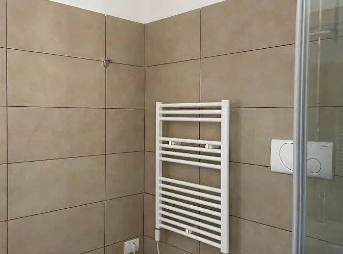 Confortevole Bilocale In Largo Marinai D'italia מילאנו