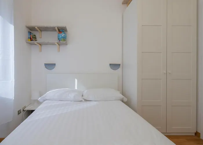 Luxury Flat Between Navigli And Duomo - Sambuco * Milano