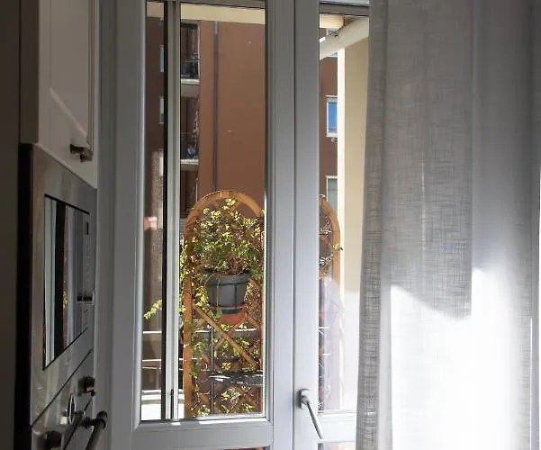 Youhosty - Napoli 35 *