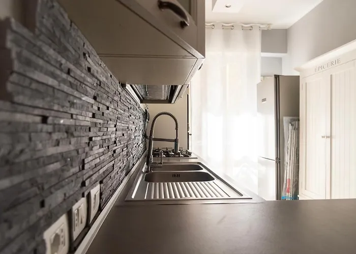 Youhosty - Napoli 35 米兰