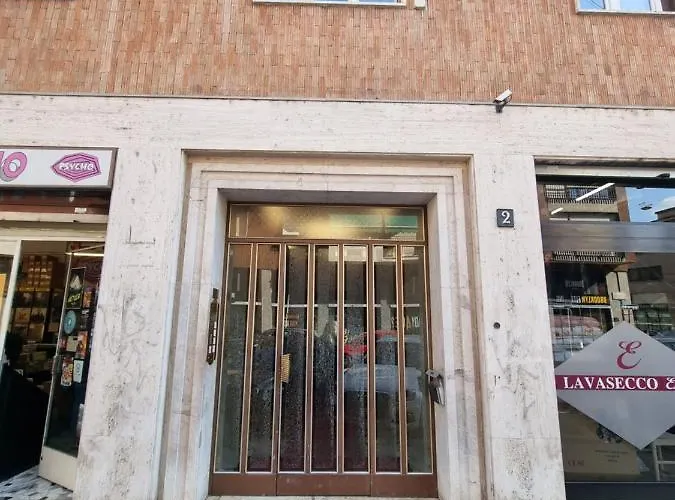 Lägenhet Spazioso Con Terrazzo Navigli,bocconi Milano