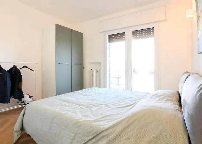 Luminoso Bilocale Con Terrazzino * Milano