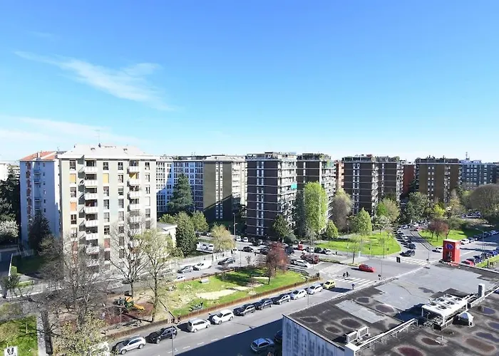 Appartamento Luminoso Bilocale Con Terrazzino Milano