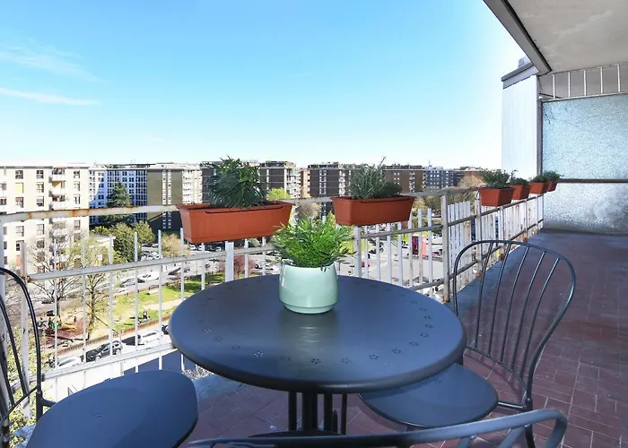 Luminoso Bilocale Con Terrazzino Apartmán Milán