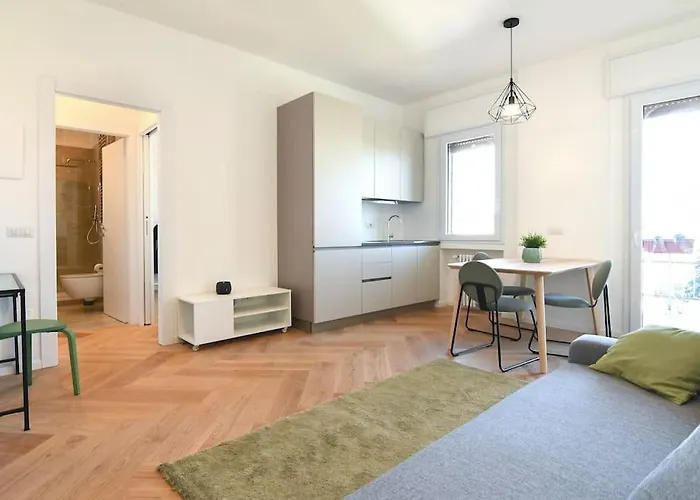 Appartamento Luminoso Bilocale Con Terrazzino *