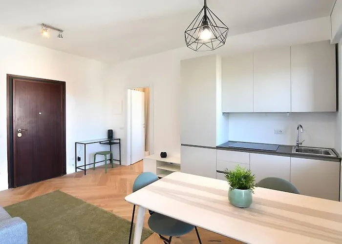 Luminoso Bilocale Con Terrazzino Appartamento *