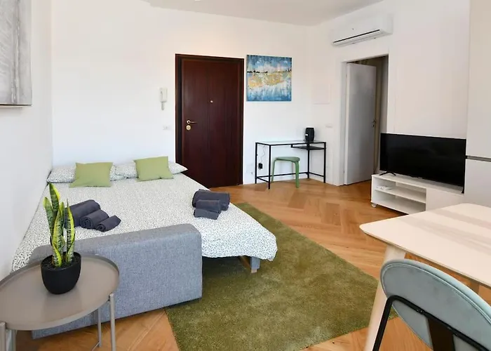 Luminoso Bilocale Con Terrazzino *