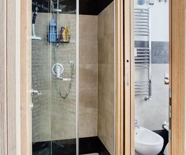 C - Design Bilo -m3- 8 Min Dal Duomo * Μιλάνο