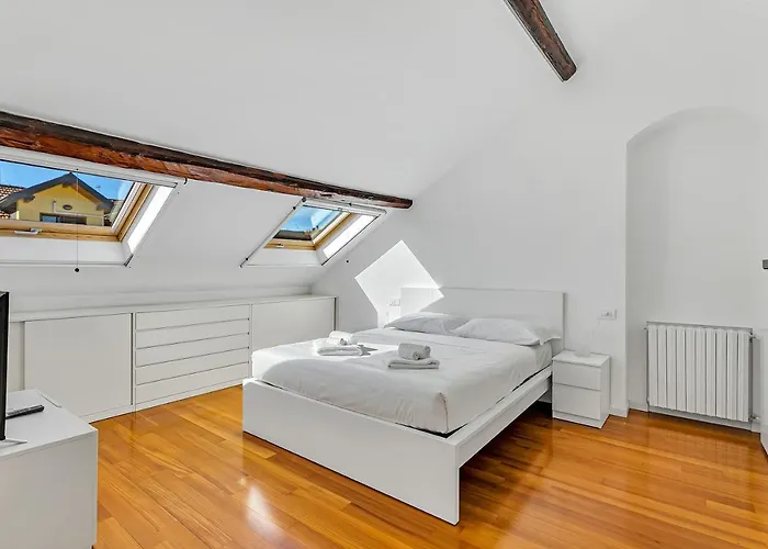 Cosmopolitan Loft Nel Centro Di Milano, Via Sottocorno דירה מילאנו