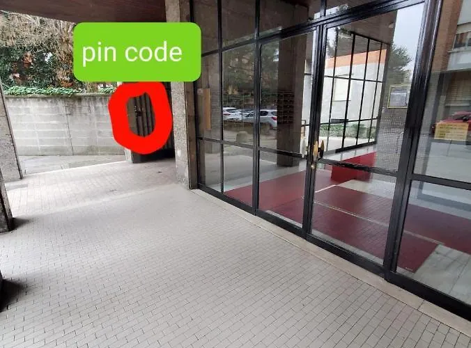 Grazioso Metro Vicinissima Facile Per Arrivare A Duomo Milan