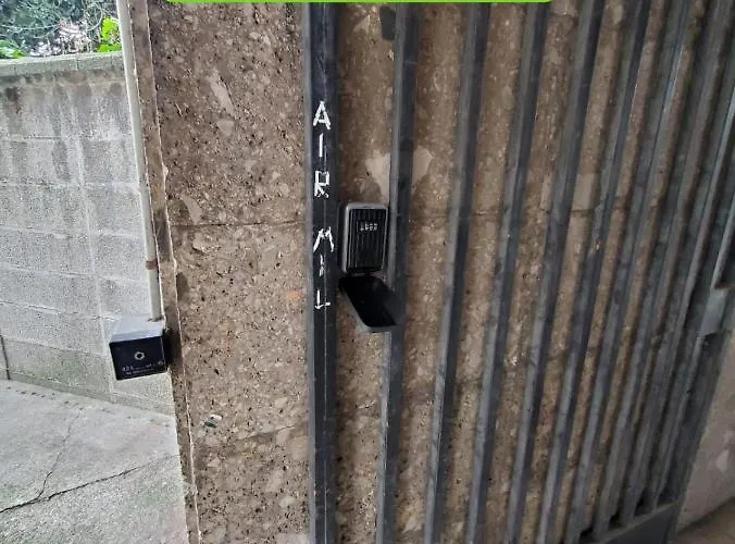 Grazioso Metro Vicinissima Facile Per Arrivare A Duomo * Milan