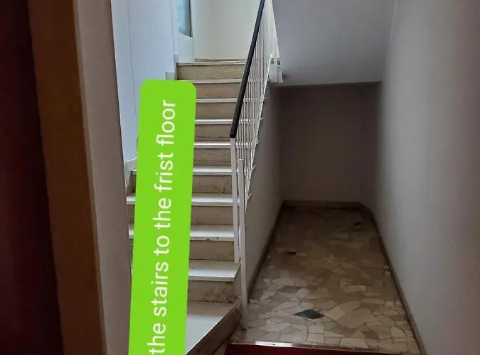 Grazioso Metro Vicinissima Facile Per Arrivare A Duomo Milan