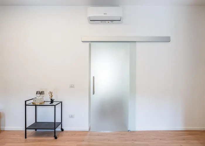 公寓 Bilocale Moderno - Center