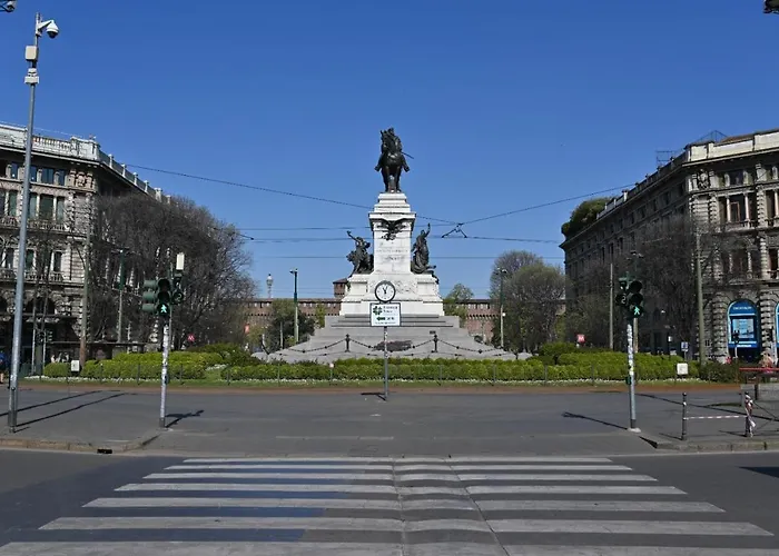 Le Guglie In Piazza Castello - Centro Storico Milán
