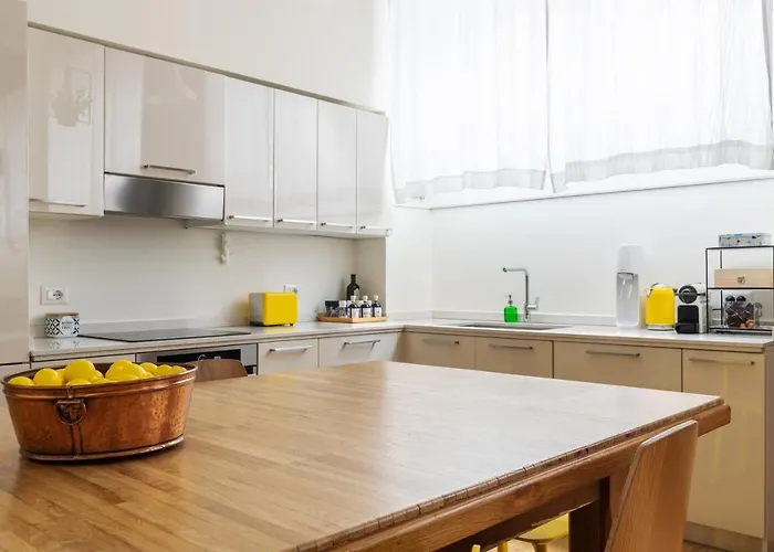 La Casa Colorata - Flats In - Bocconi * Milano