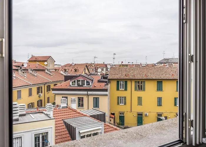 The Orange Attic - Navigli Area מילאנו