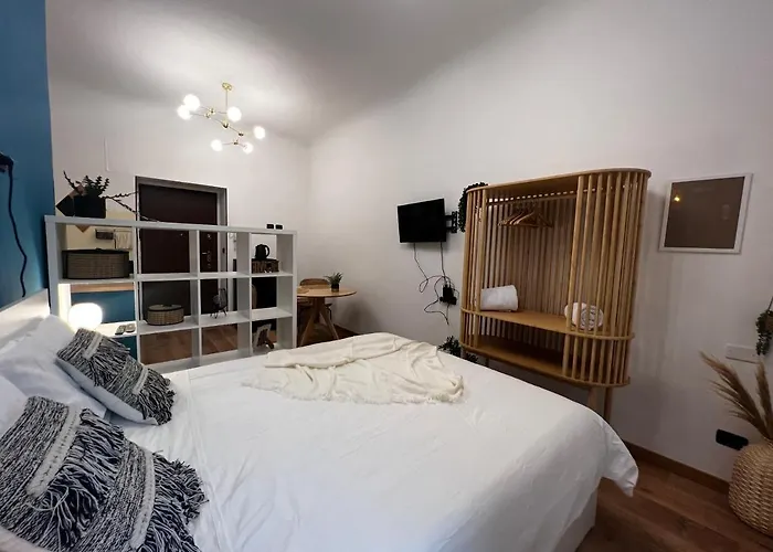 Regina Ai Navigli - Sky Tv, Wifi And Breakfast Box 아파트 *