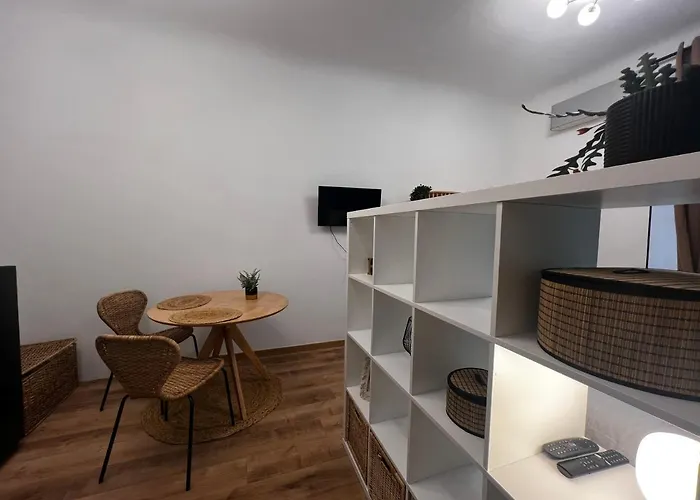 Regina Ai Navigli - Sky Tv, Wifi And Breakfast Box *