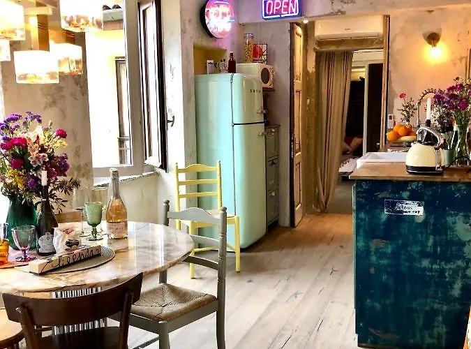 아파트 Charming And Design Attic Loft In Coolest Area Navigli Ticinese *