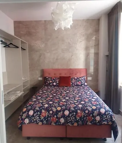 Pink Maison Centro Piazza Diaz Duomo Milánó