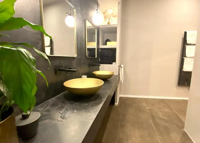 Intomilan Galleria Duomo I Boutique & Design Aparthotel 4*