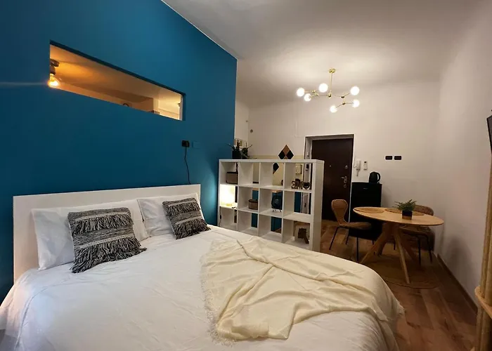 Regina Ai Navigli - Sky Tv, Wifi And Breakfast Box Lejlighed Milano