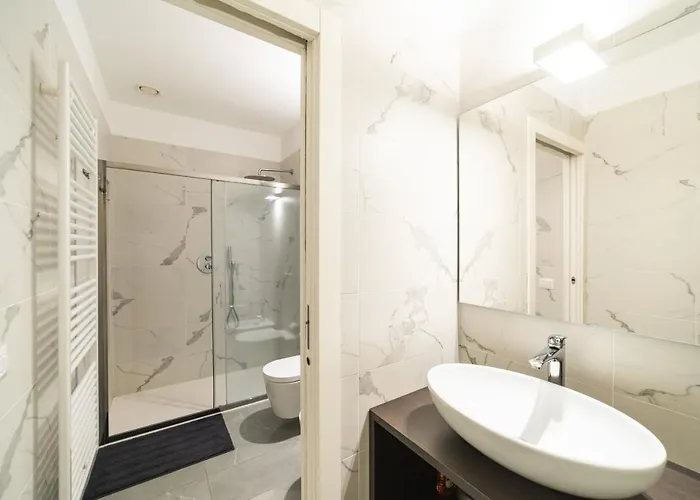 Design - Palestra E Parcheggio Privato *