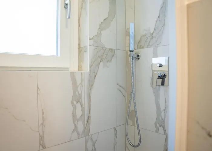 Lägenhet 15min Metro Duomo - Rho Fiera - Skyscraper Kitchen *