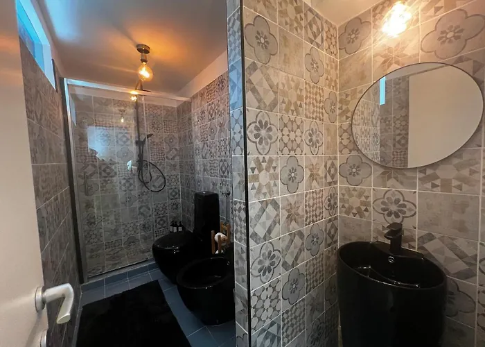 Regina Ai Navigli - Sky Tv, Wifi And Breakfast Box 아파트 밀라노