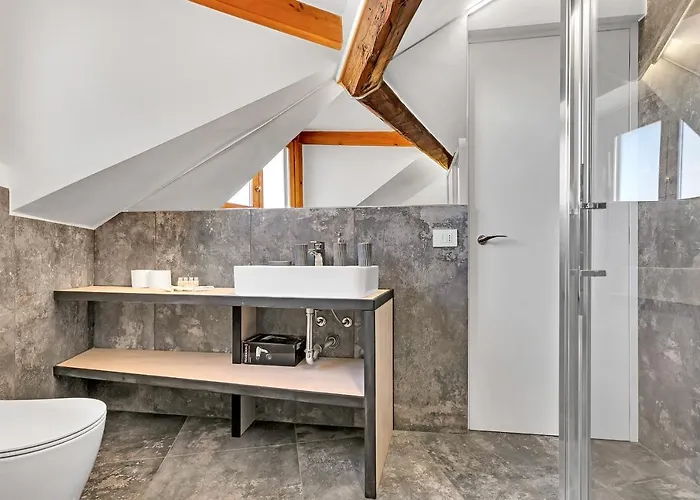 Cosmopolitan Loft Nel Centro Di Milano, Via Sottocorno *