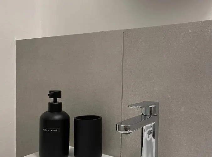 Casa Unica - Spacious & Contemporary - Bullona I Apartment