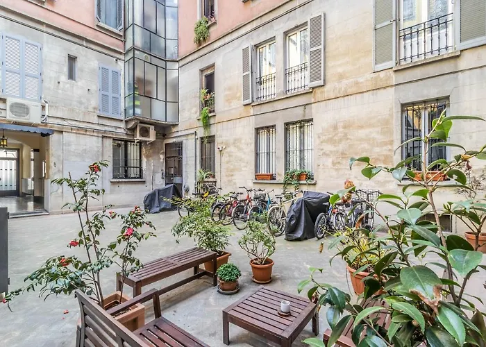 Center Elegant Flat 4-pax - Metro M1 - Fast Wifi - Ac & Balcony Apartmán *