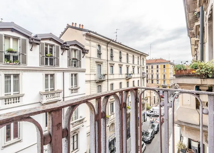 Center Elegant Flat 4-pax - Metro M1 - Fast Wifi - Ac & Balcony Apartmán Milán