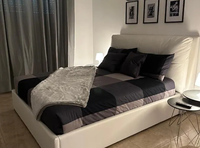 San Babila - Luxury Milanese Apartmán Milán