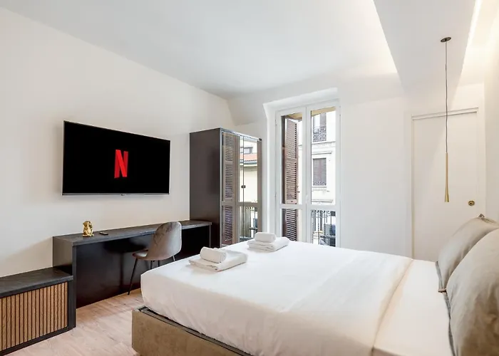 Bilocale Moderno - Center ミラノ