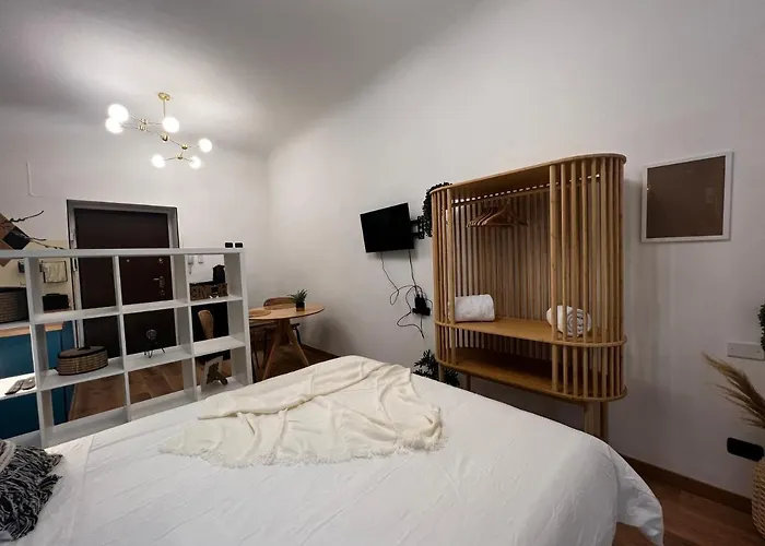 Regina Ai Navigli - Sky Tv, Wifi And Breakfast Box