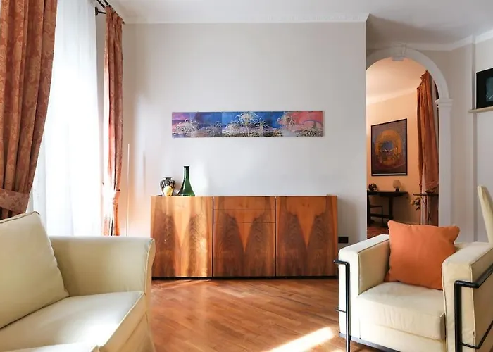 דירה Large And Elegant In Missori Duomo *