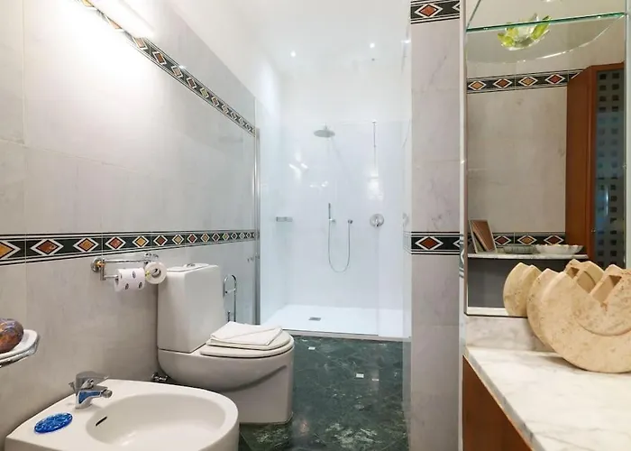 Large And Elegant In Missori Duomo דירה מילאנו