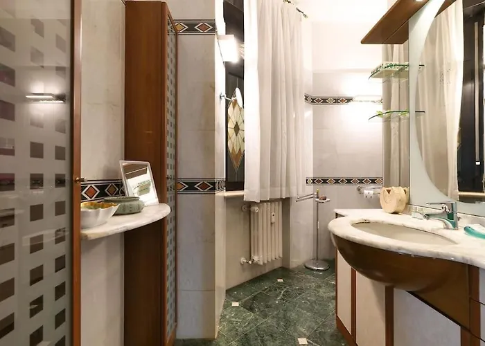 דירה Large And Elegant In Missori Duomo מילאנו