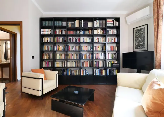 Large And Elegant In Missori Duomo דירה מילאנו