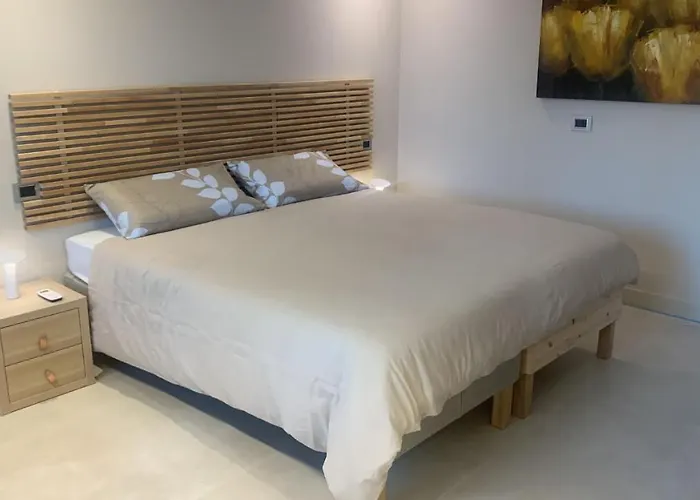 شقة R39 Attic With Terrace And Private Parking ميلان