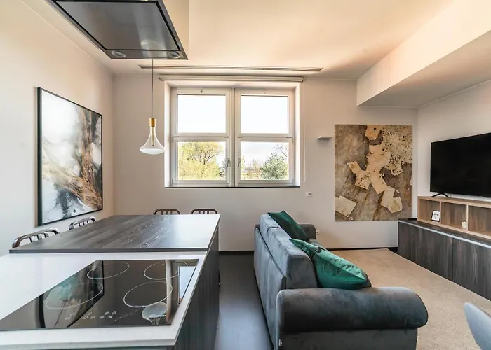 Design - Palestra E Parcheggio Privato *