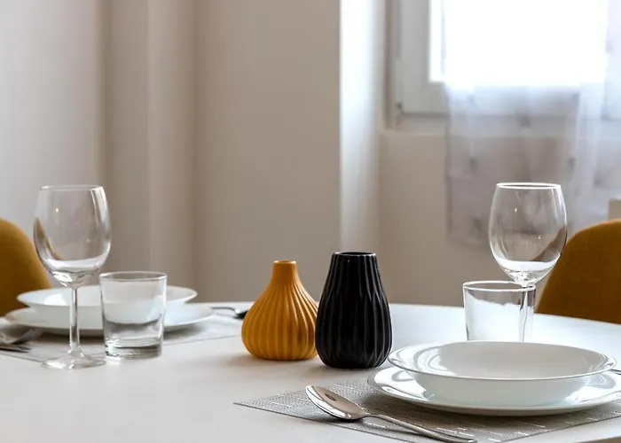 דירה Navigli - Center Modern Suite, Fast Wi-fi & Tram *