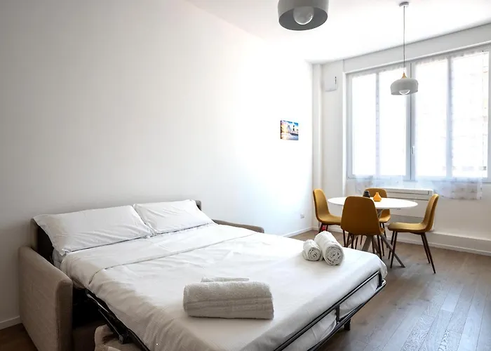 [navigli - Center] Modern Suite, Fast Wi-fi&tram