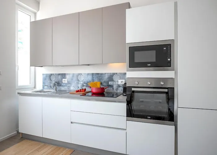 Navigli - Center Modern Suite, Fast Wi-fi & Tram דירה *