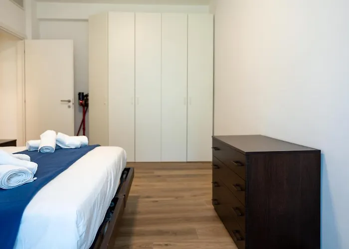 Lägenhet 15min Metro Duomo - Rho Fiera - Skyscraper Kitchen *