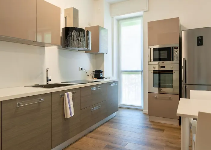 Lägenhet 15min Metro Duomo - Rho Fiera - Skyscraper Kitchen Milano