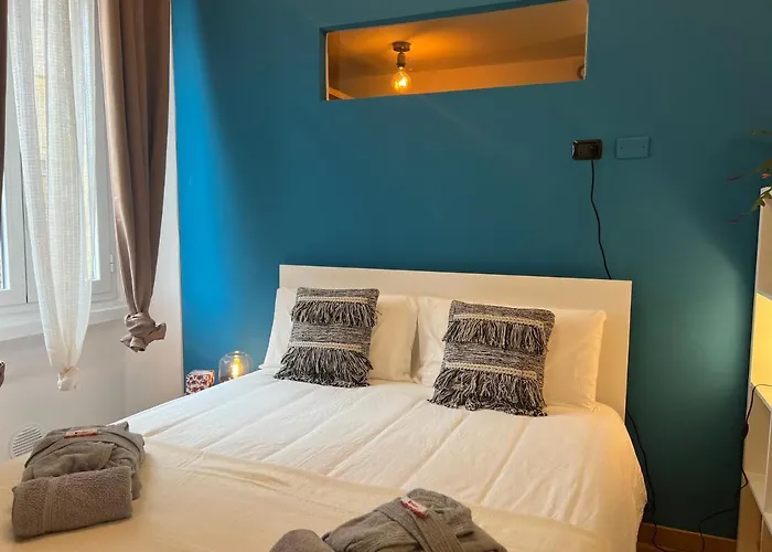 Regina Ai Navigli - Sky Tv, Wifi And Breakfast Box 아파트 밀라노