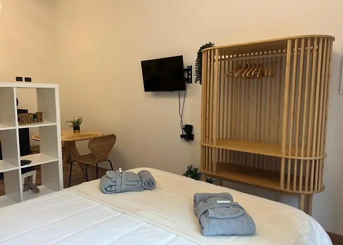 Regina Ai Navigli - Sky Tv, Wifi And Breakfast Box